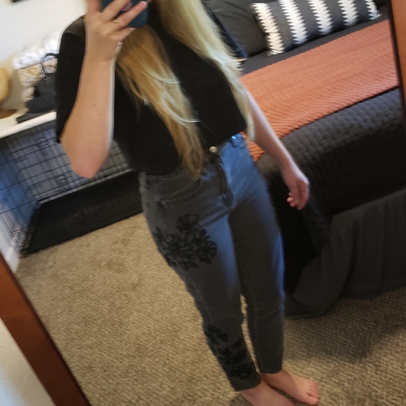 AEO Floral Mom Jeans - Picture 6 of 7